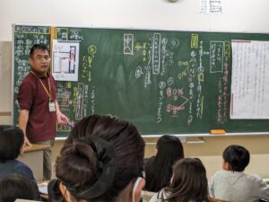 写真1：小学校の授業の様子