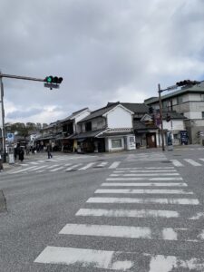 高校からみた美観地区入口