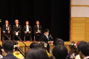 ⑥在学生送辞 学友会会長 山口 要さん